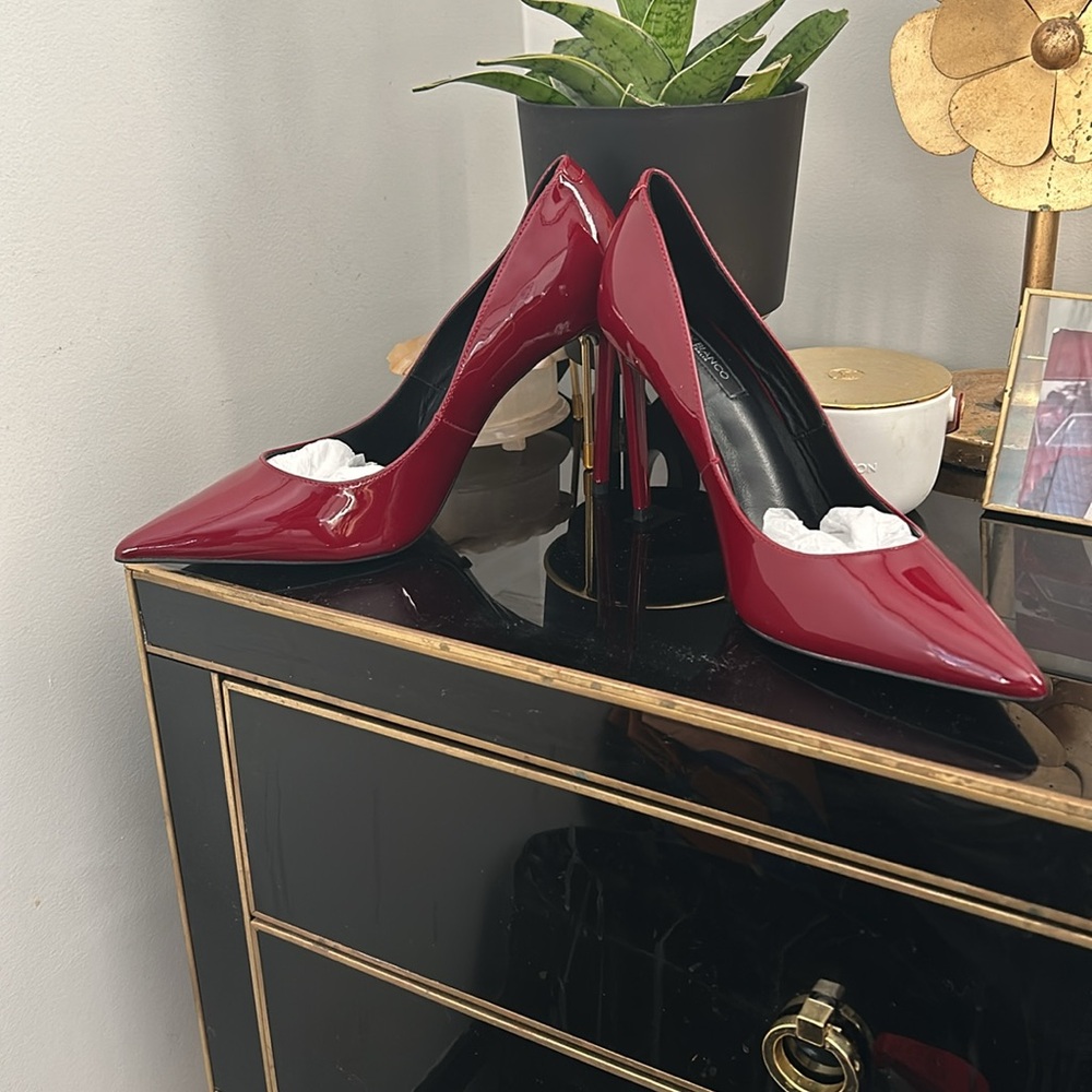 Burgundy pumps - Picture 6 of 11